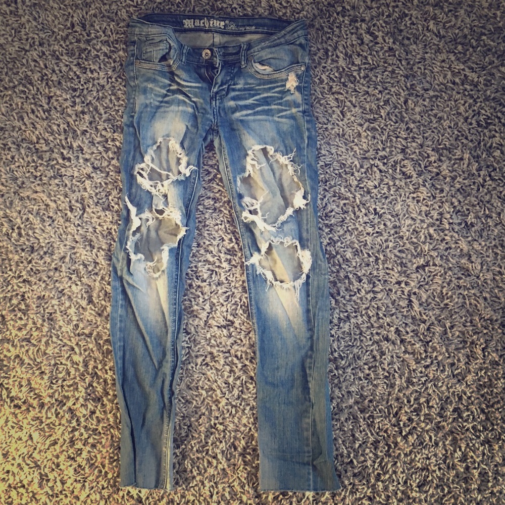 Destroyed jeans